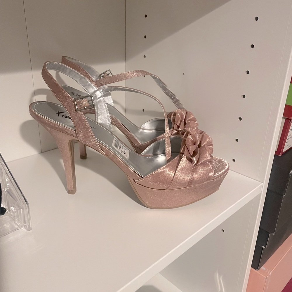 Strappy heels never worn size 8 1/2 color blush